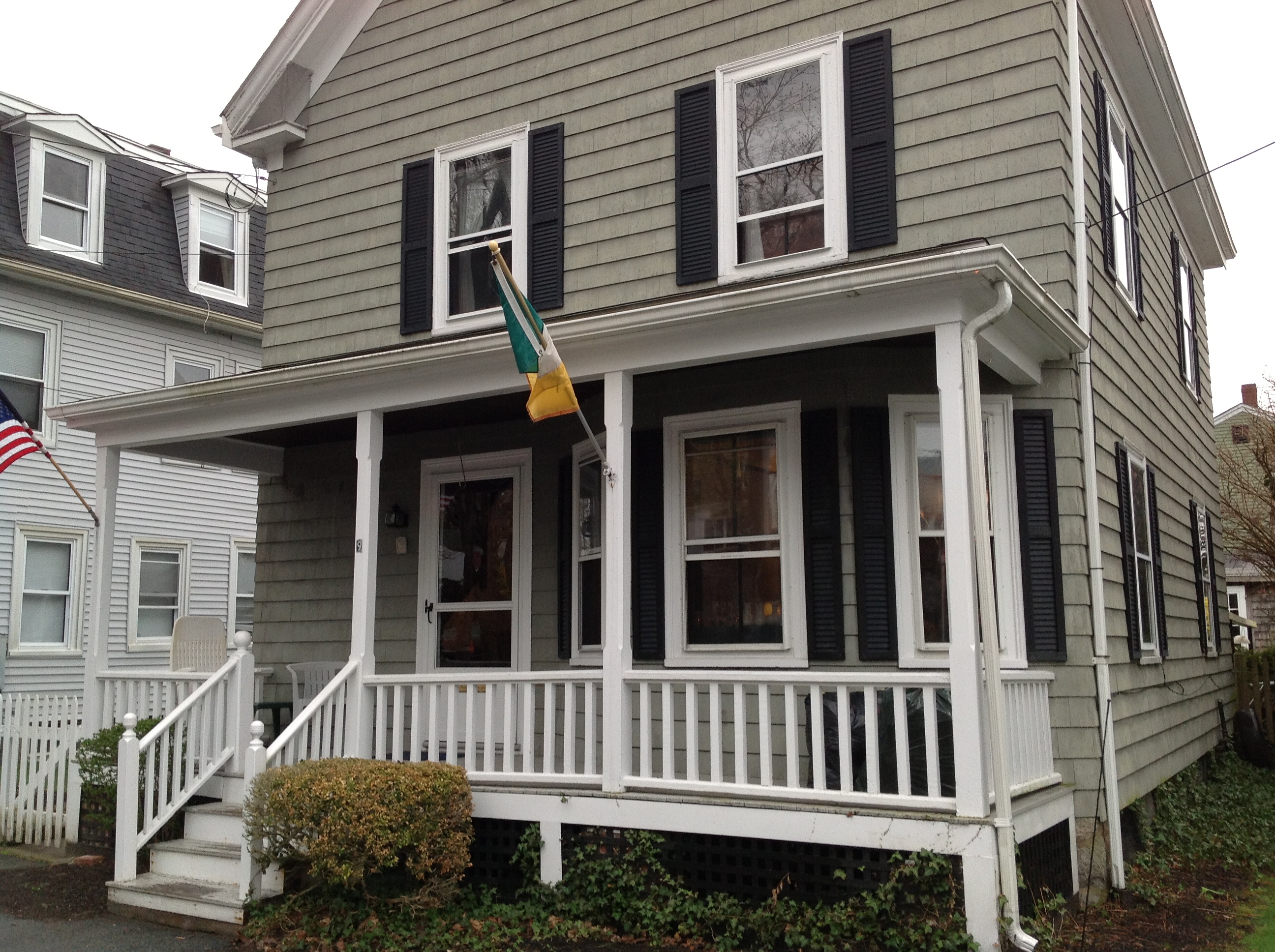 Beverly Estate 9 Munroe Street April 26 & 27, 2013 PSE Estate Sales